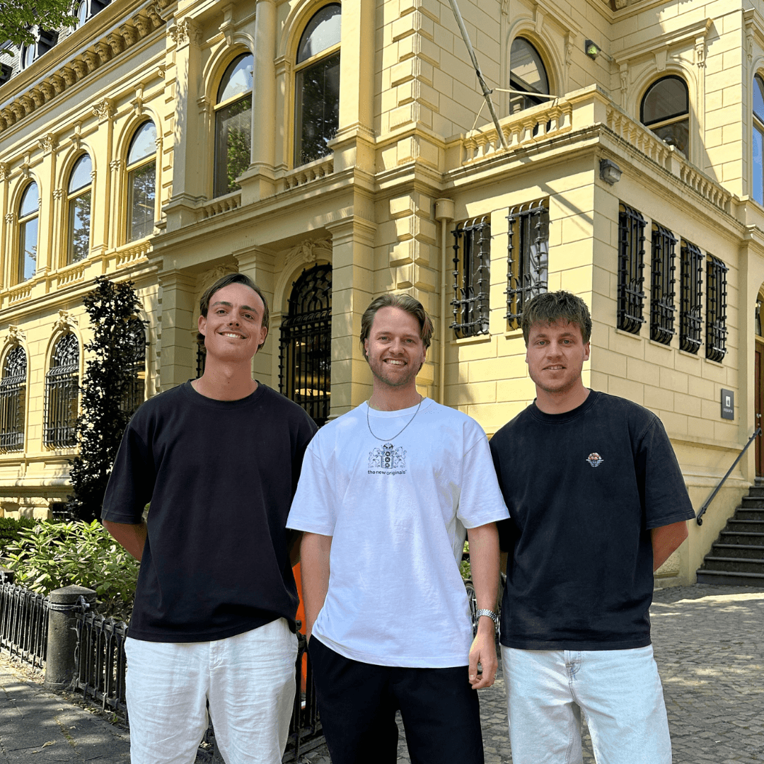 Het Studio Raya Team