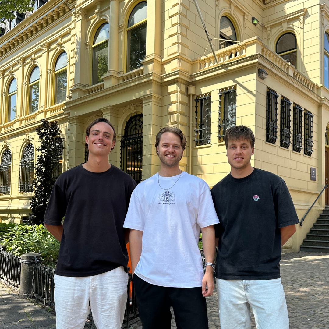 Het Studio Raya Team